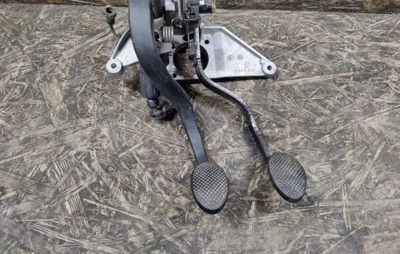 Mini One - Cooper R50 - 53 Pedal assembly 1511659 42251303