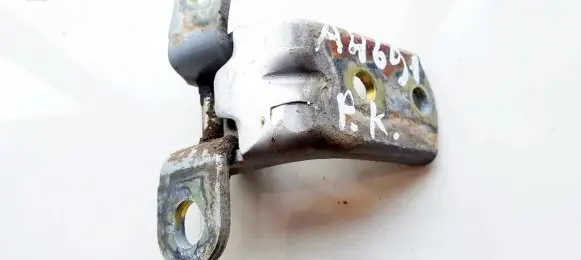 Hyundai Getz Front door upper hinge