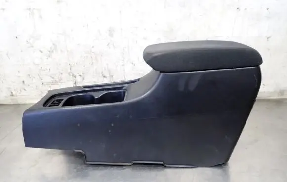 Mitsubishi Lancer Armrest MR512526