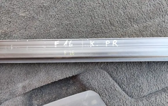BMW X6 F16 Door glass rail 