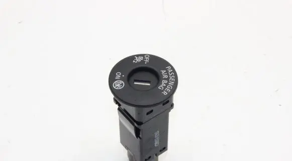 Infiniti Q50 Passenger airbag on/off switch 