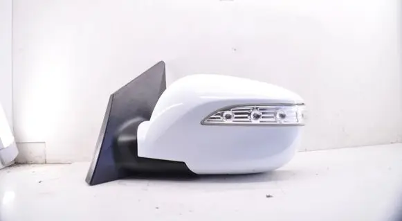 Hyundai ix35 Front door electric wing mirror E13027457