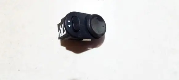 Opel Astra G Wing mirror switch 09130503
