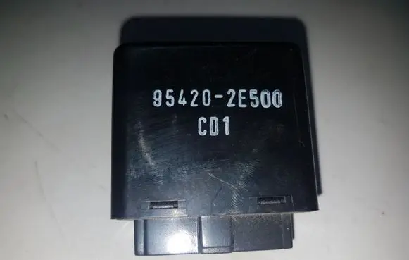 Hyundai Tucson LM Glow plug pre-heat relay 954202E500