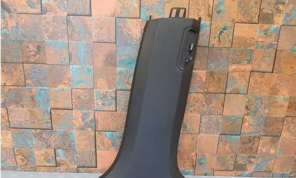 BMW XM (B) pillar trim (bottom) 5A01094 5A1E4B8 51435A1E4B8