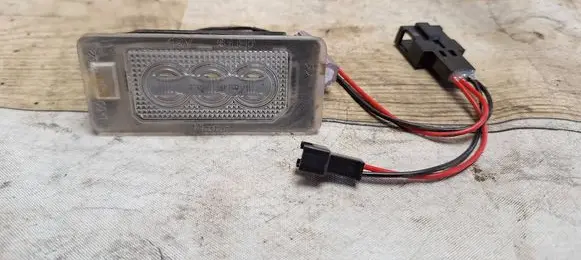Skoda Superb B6 (3T) Number plate light E44492