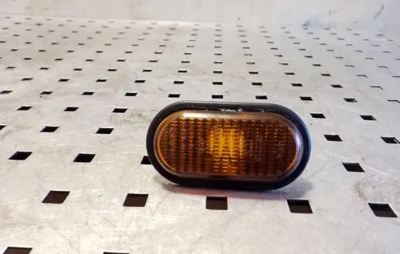 Renault Trafic II (X83) Front fender indicator light 6R0142789