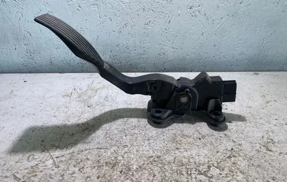 Chrysler Sebring (JS) Accelerator throttle pedal 04891586AB 07253A1A 47246428337
