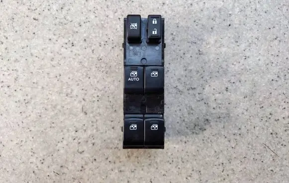 Subaru Forester SJ Electric window control switch 83071SG040AOP1457 83071SG040