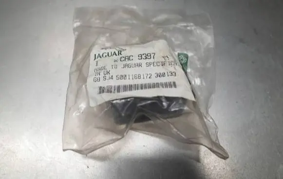 Jaguar XJ X308 Lift Jack CAC9397