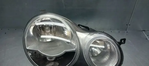 Volkswagen Polo Front reflector 