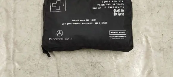 Mercedes-Benz E W212 First aid kit W212vaistinele