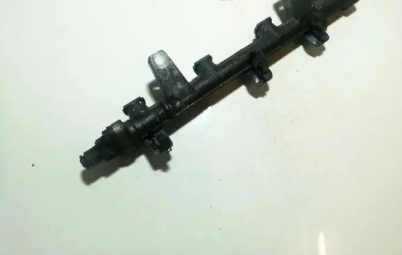 Hyundai Accent Fuel main line pipe