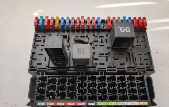 Volkswagen Transporter - Caravelle T4 Fuse box set 357937039