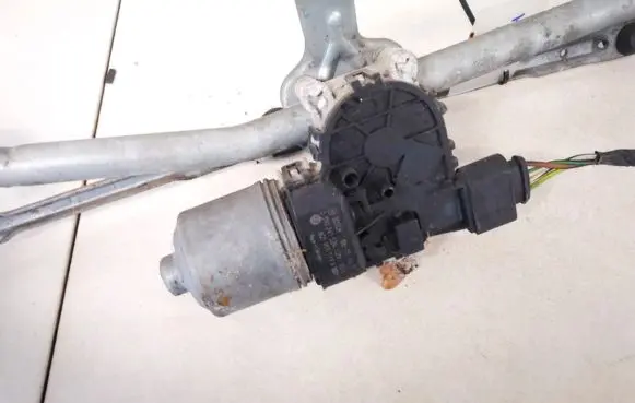Skoda Fabia Mk1 (6Y) Wiper motor 6q1955119a 0390241524