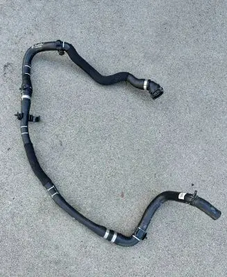 BMW 1 F40 Engine coolant pipe/hose 6832801