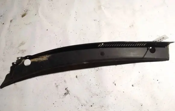 Audi A4 S4 B5 8D Wiper trim 8d1819403a