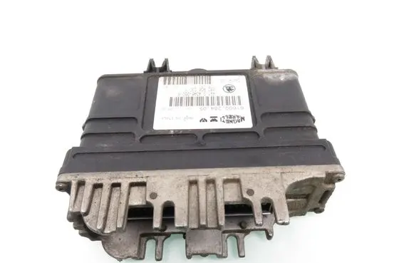 Skoda Felicia I Engine control unit/module IAW1AVS0 032906030M