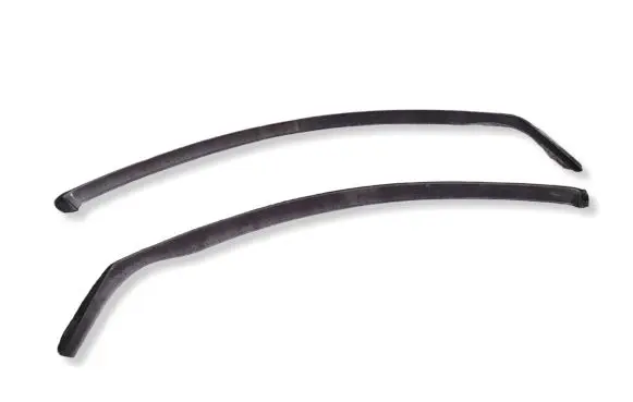 Volvo V50 Front door wind deflector