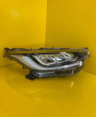 Toyota Yaris Headlight/headlamp K0-8