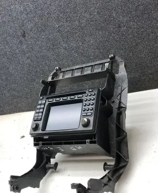 Mercedes-Benz E W210 Radio/CD/DVD/GPS head unit A2108205489