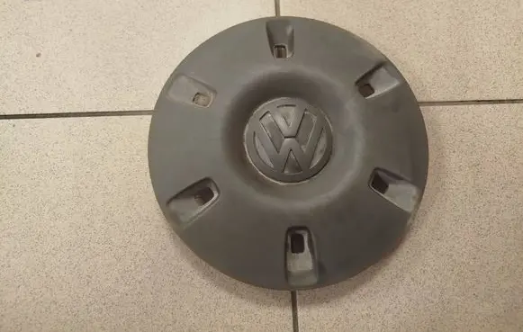 Volkswagen Crafter Original wheel cap 9064010025 ZGS004Q002