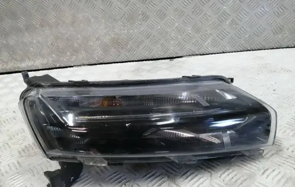 Dacia Spring Headlight/headlamp 266008993R LN5001RR 4121010RD02