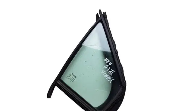 Toyota Yaris Front door vent window glass four-door 682150D050
