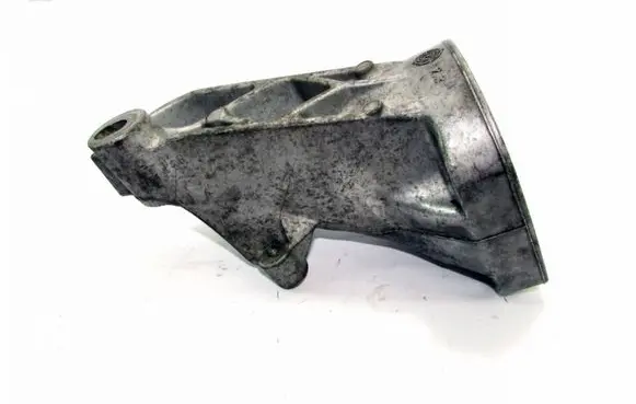 Mercedes-Benz C W203 Engine mounting bracket 6112230704