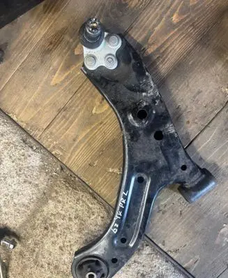 Toyota bZ4X Front lower control arm/wishbone 