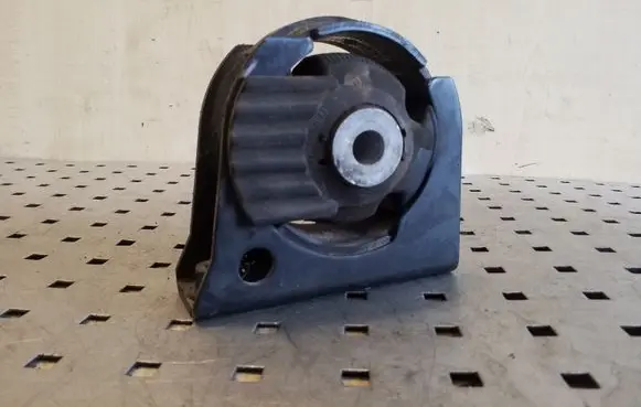Toyota Auris 150 Engine mount bracket DDF4910808