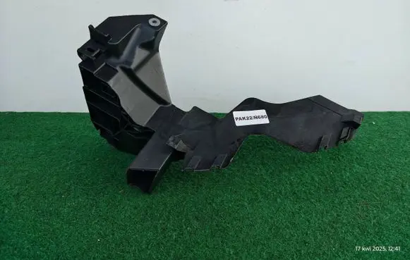 Audi Q7 4M Headlight/headlamp mounting bracket 4M0805607B