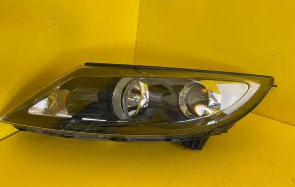 KIA Sportage Headlight/headlamp 921013U210