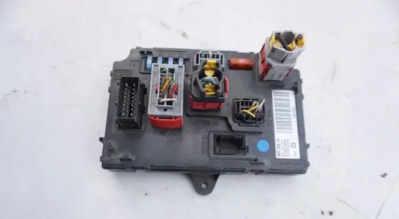 Peugeot 407 Fuse box set PUSZKA
