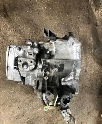 Peugeot 2008 II Manual 6 speed gearbox 98112243810 10h33244