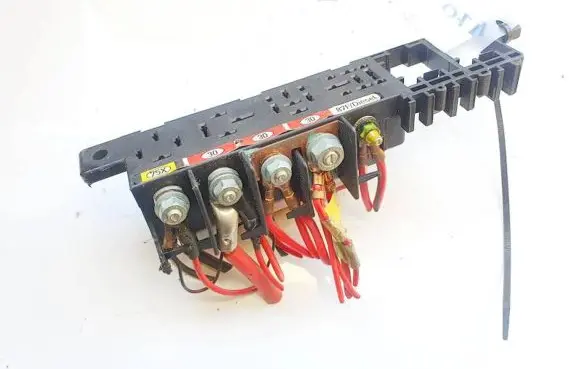 Audi A6 S6 C5 4B Fuse box set 8l0941822a 896083000