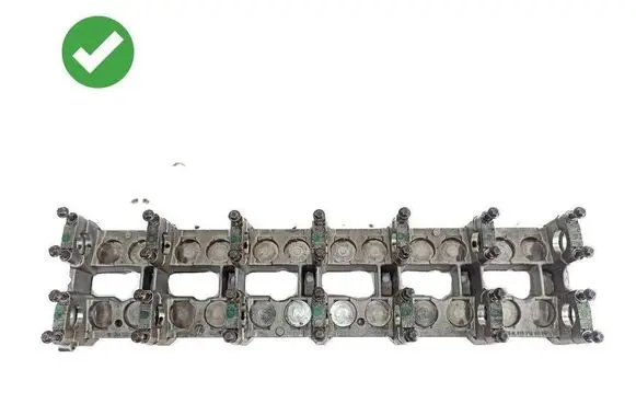 Mercedes-Benz E W211 Camshaft holder R6130160204 15406302