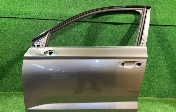Seat Ateca Front door 575831311