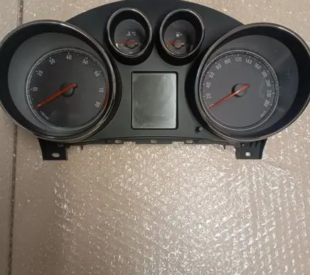Opel Insignia A Speedometer (instrument cluster) 13327318