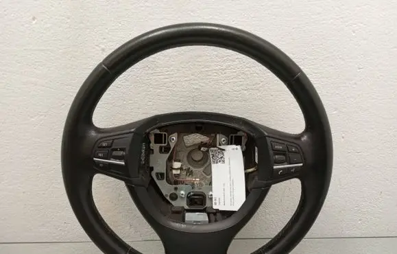 BMW 5 F10 F11 Steering wheel 3385F011 9163029 78612791