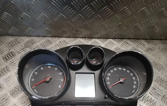 Opel Insignia A Speedometer (instrument cluster) 12844139EJ 12844139