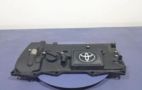 Toyota Corolla E10 Rocker cam cover 
