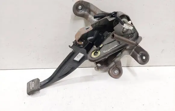 Hyundai Santa Fe Handbrake/parking brake lever assembly 597102B500