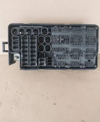 Chevrolet Lacetti Fuse module 040507 0434