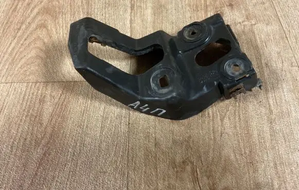 Audi A4 S4 B7 8E 8H Fender mounting bracket 8E0853922D