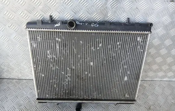 Peugeot 308 SW Coolant radiator 9657576580