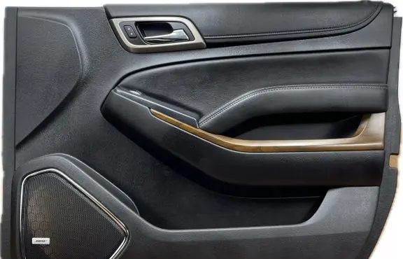 GMC Yukon Front door card panel trim 84676570 OEM