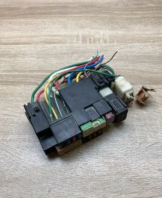 Infiniti FX Fuse module 72545226