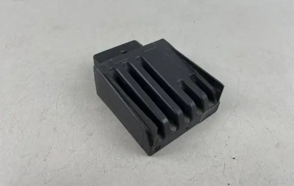 Skoda Superb B8 (3V) Fuel injection pump control unit/module 3Q0906121B