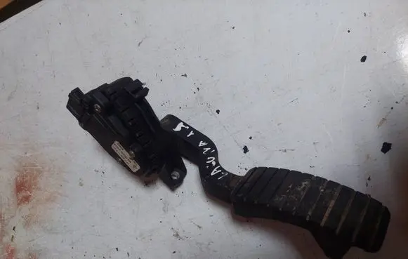 Renault Laguna II Accelerator throttle pedal 8200002904 6PV00811900